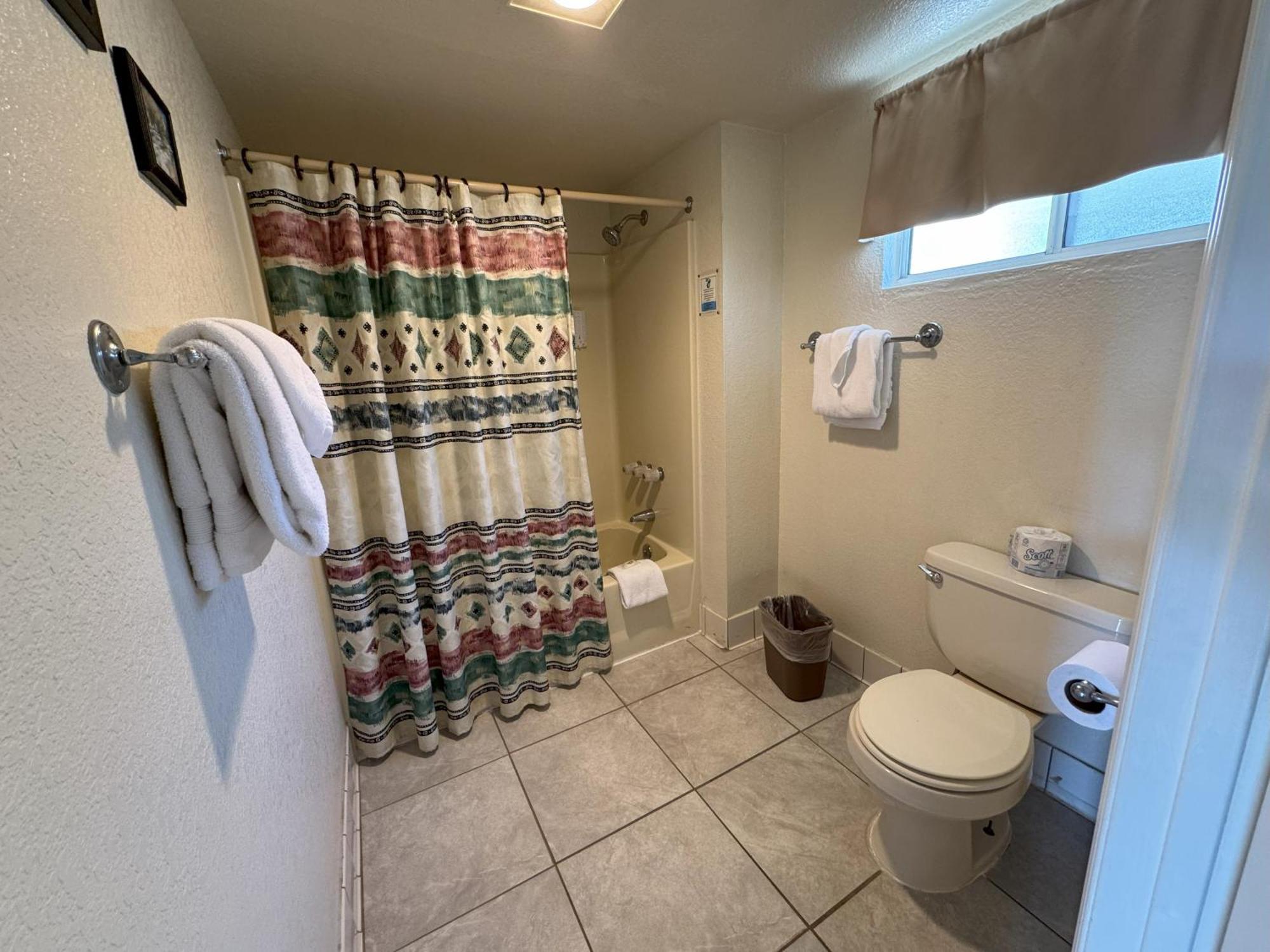 Barewood Inn & Suites Wofford Heights Εξωτερικό φωτογραφία